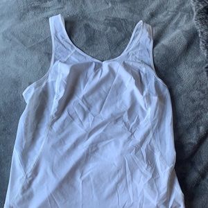 lululemon tank top!
